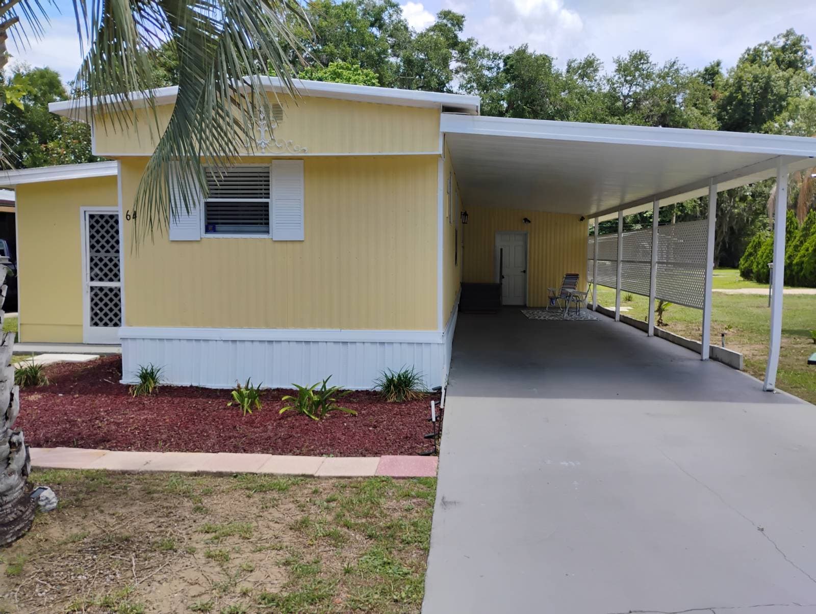 Manufactured home in Ocala, FL 34474