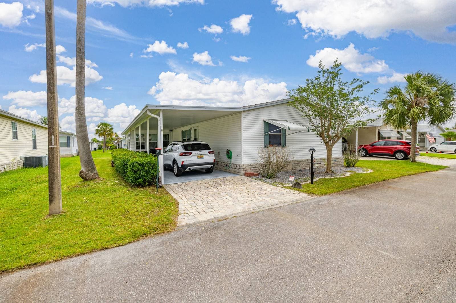 Manufactured home in Kissimmee, FL 34758
