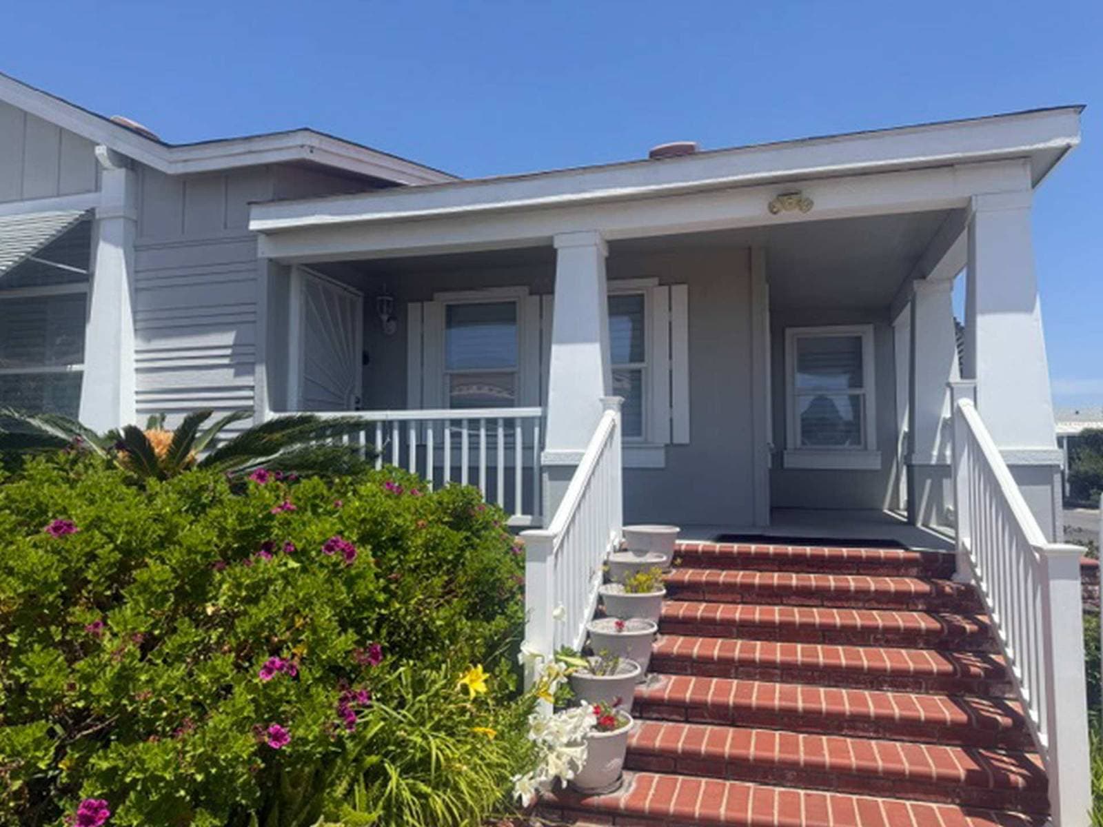 Manufactured home in Huntington Beach, CA 92646