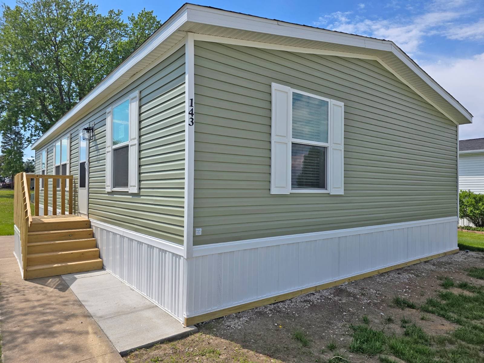Manufactured home in Walcott, IA 52773