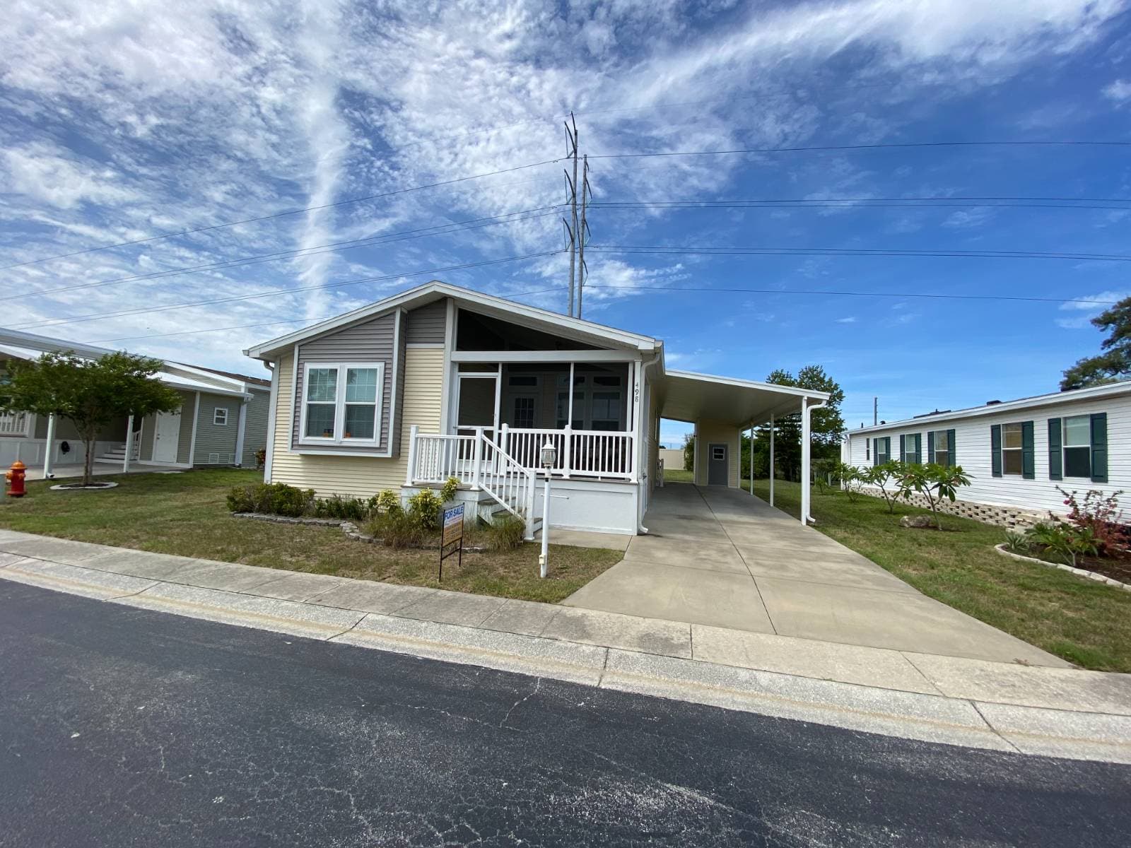 Manufactured home in Tarpon Springs, FL 34689