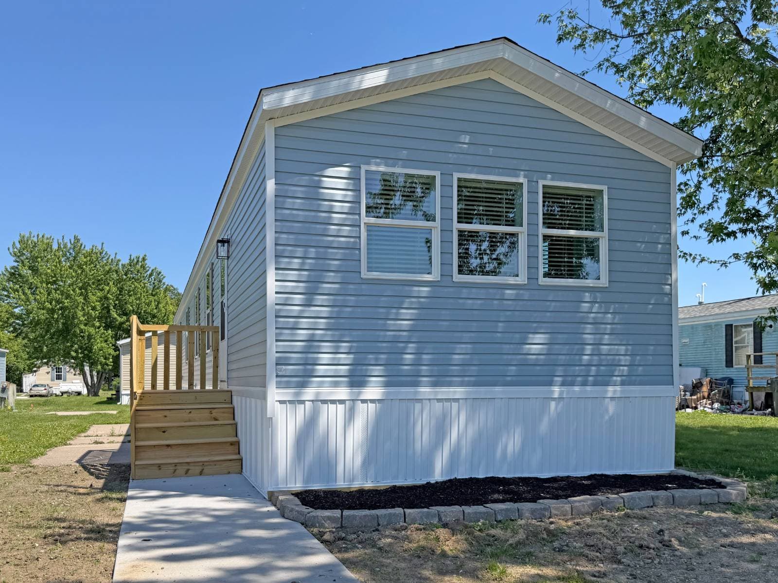 Manufactured home in West Burlington, IA 52655