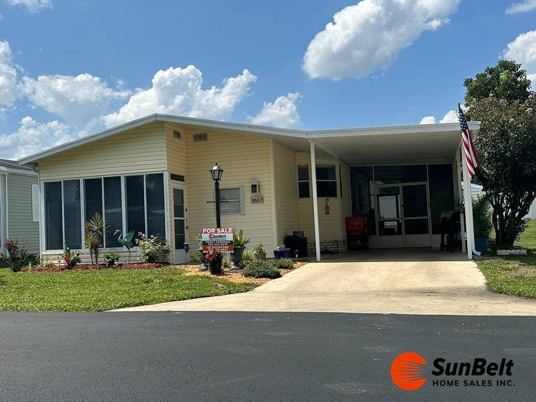 Manufactured home in Leesburg, FL 34748