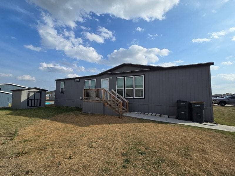 Manufactured home in KYLE, TX 78640