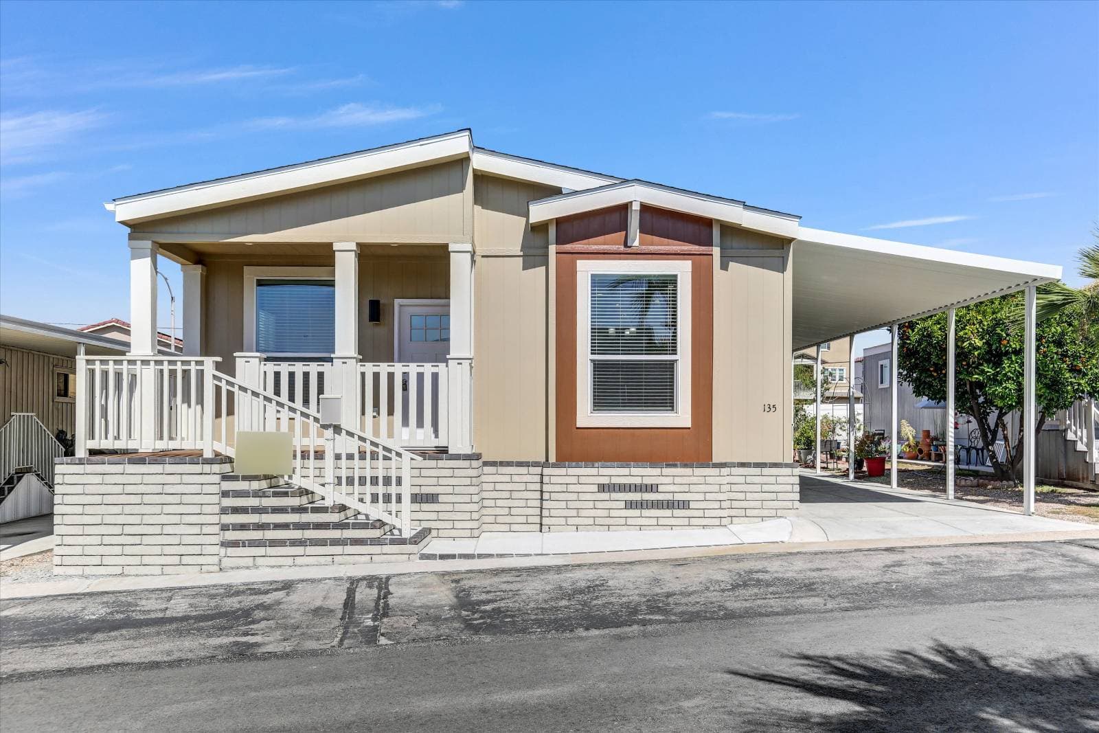 Manufactured home in Santee, CA 92071
