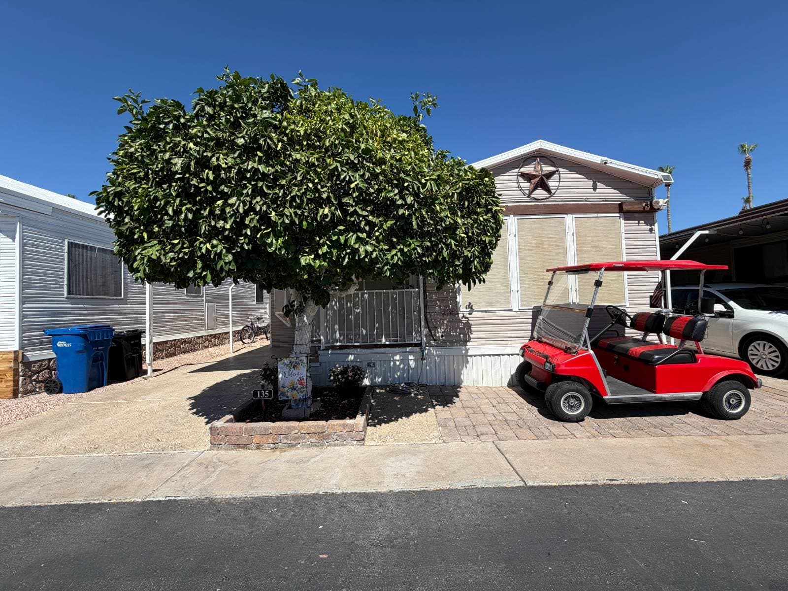 Manufactured home in Mesa, AZ 85205