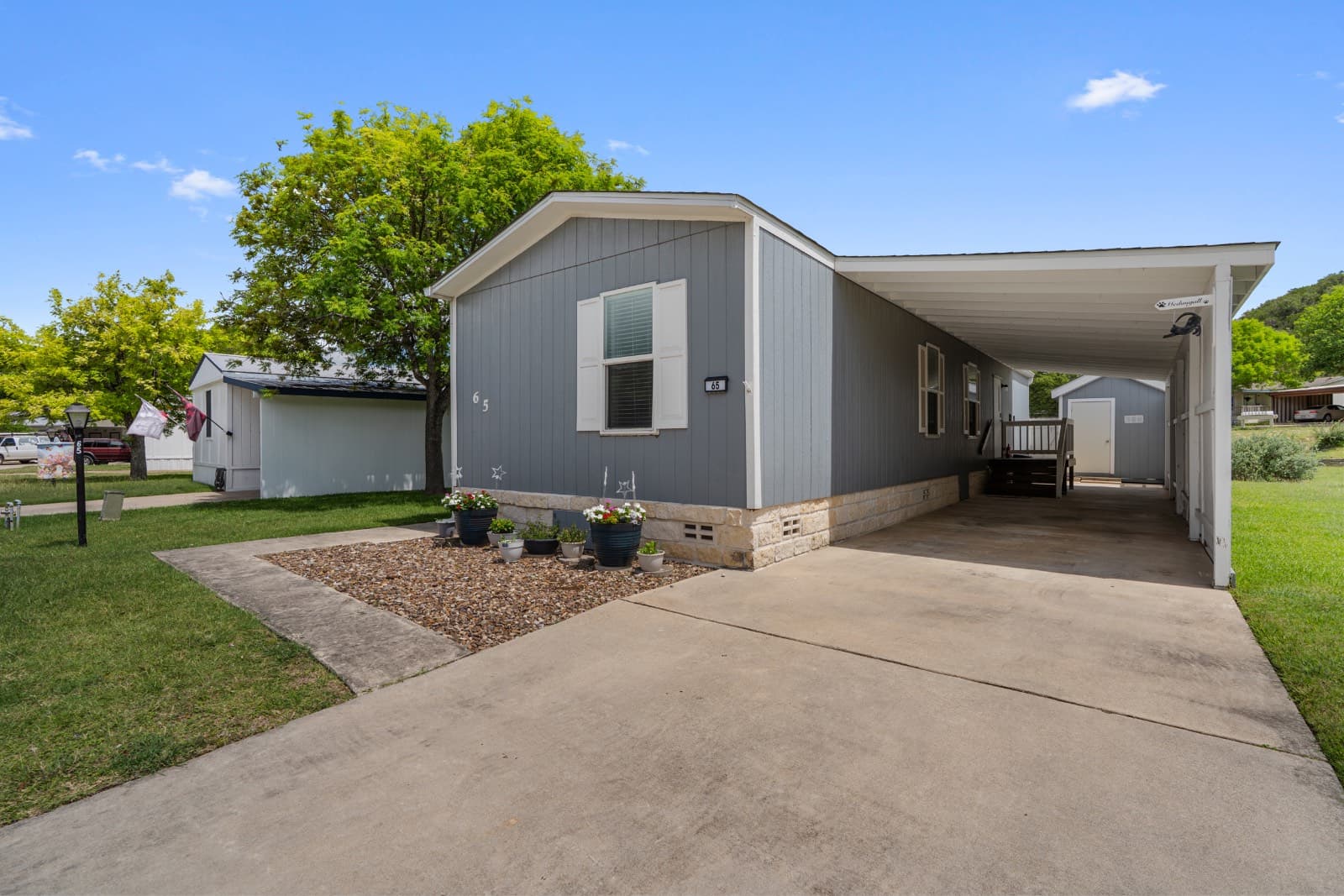 Manufactured home in Kerrville, TX 78028