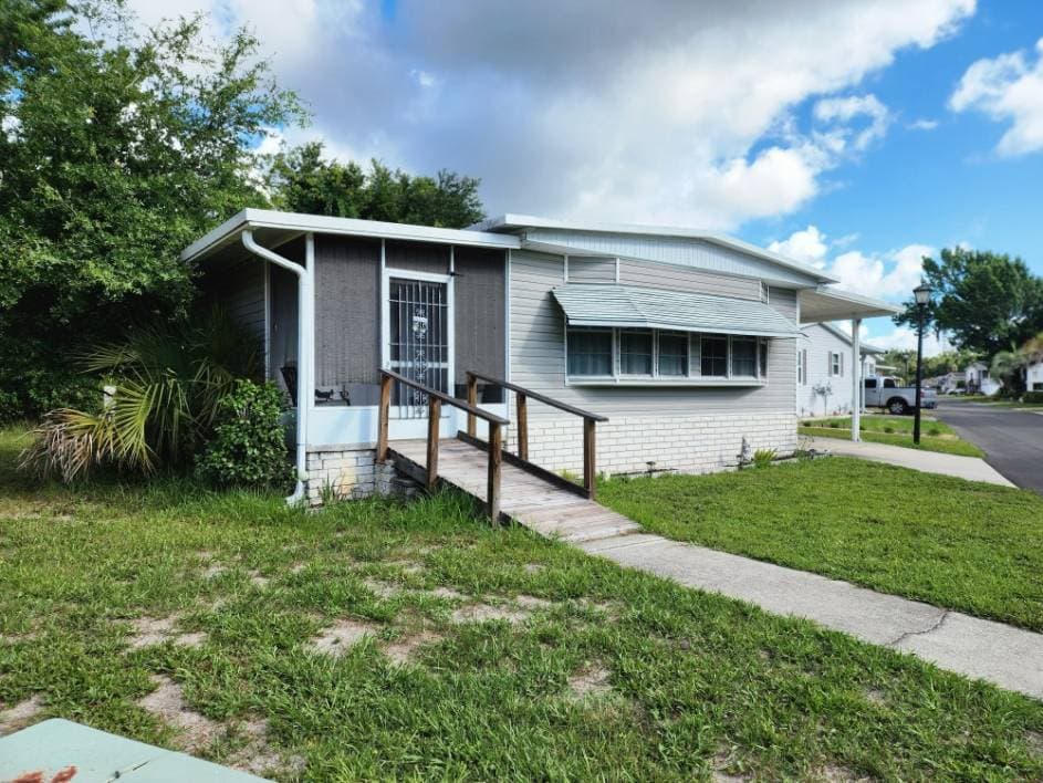 Manufactured home in Homosassa, FL 34448