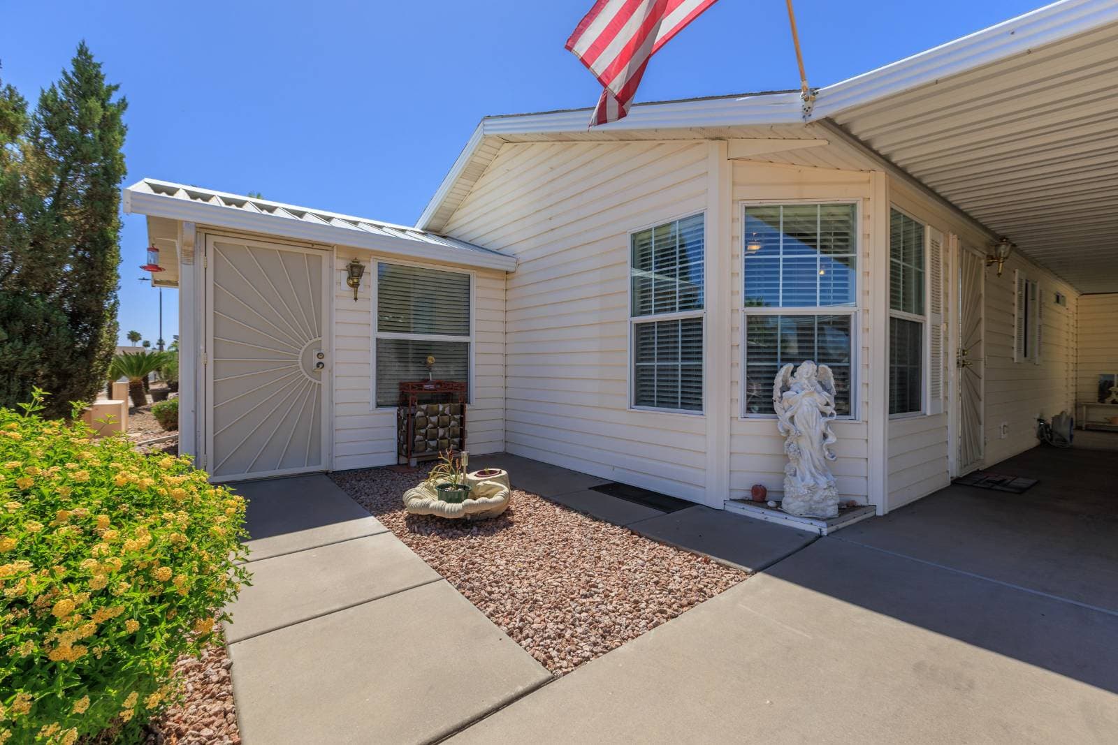 Manufactured home in Mesa, AZ 85209