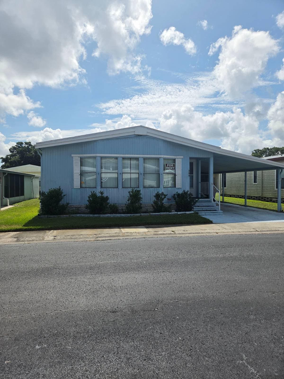 Manufactured home in Largo, FL 33778