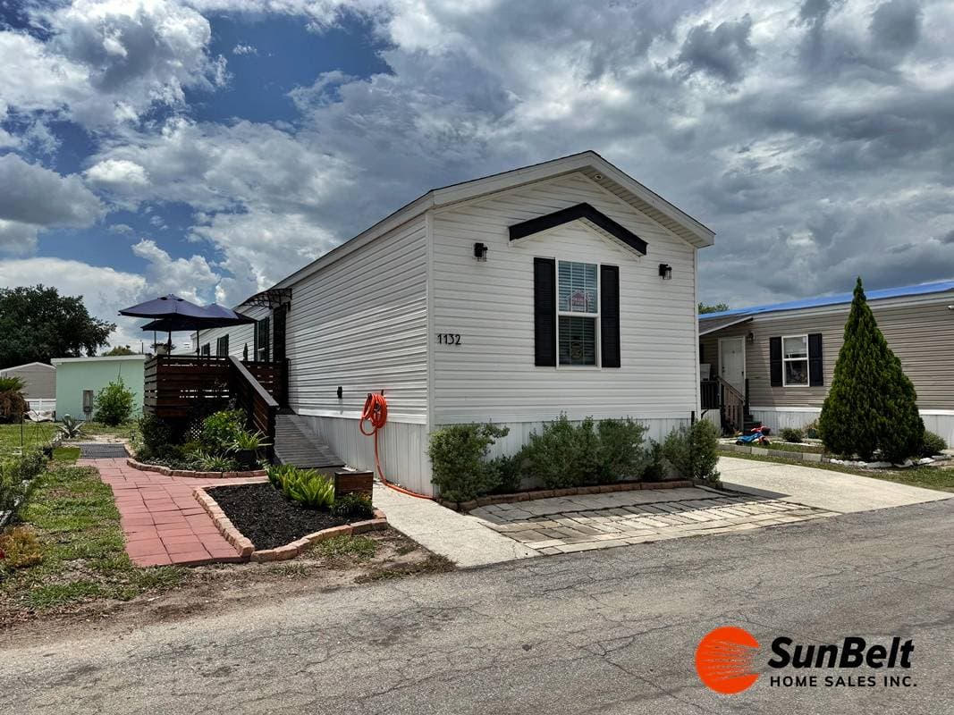 Manufactured home in Orlando, FL 32825