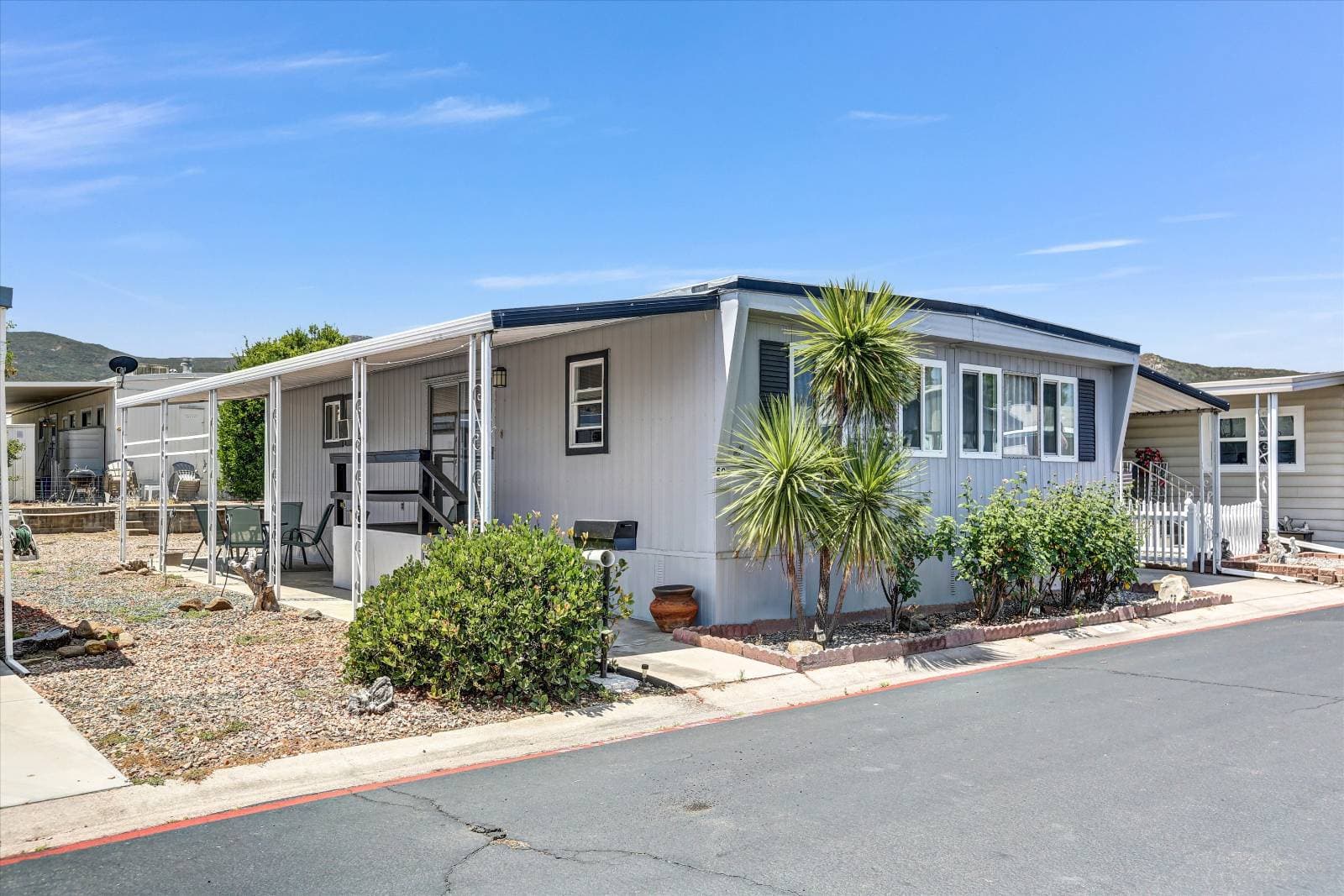 Manufactured home in Santee, CA 92071