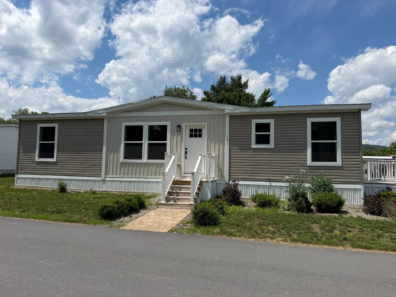Manufactured home in Exeter, PA 18643