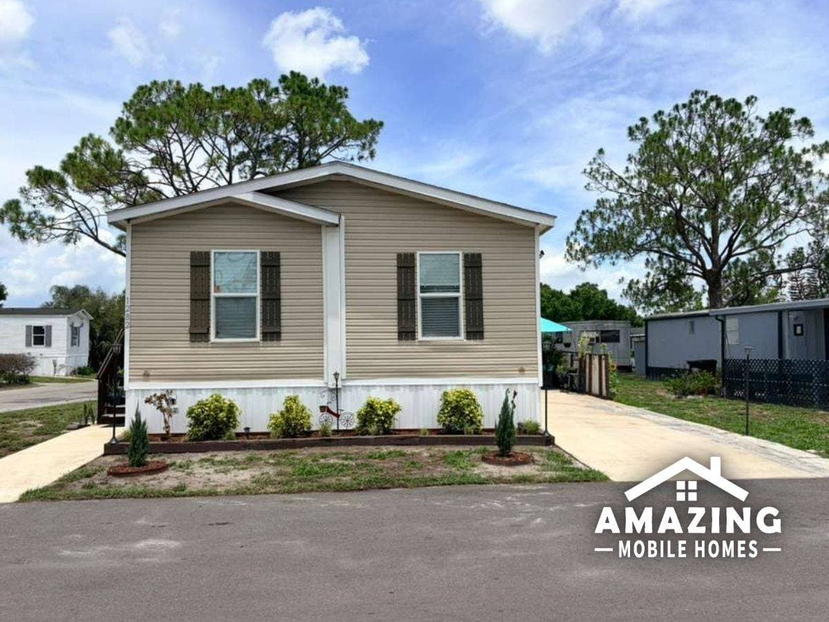 Manufactured home in Orlando, FL 32825