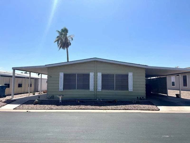 Manufactured home in Mesa, AZ 85208