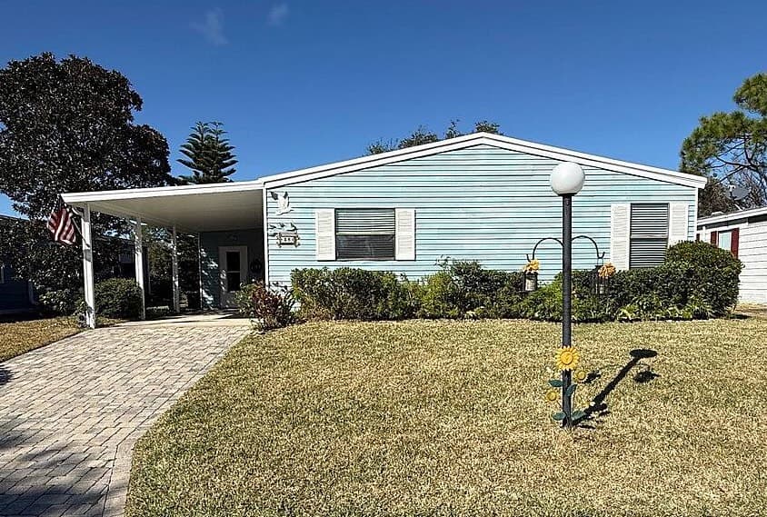 Manufactured home in Ormond Beach, FL 32174