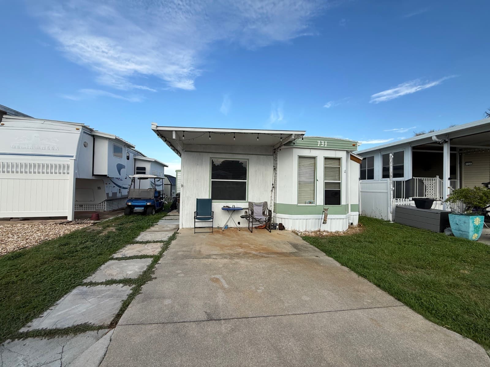 Manufactured home in Lady Lake, FL 32159
