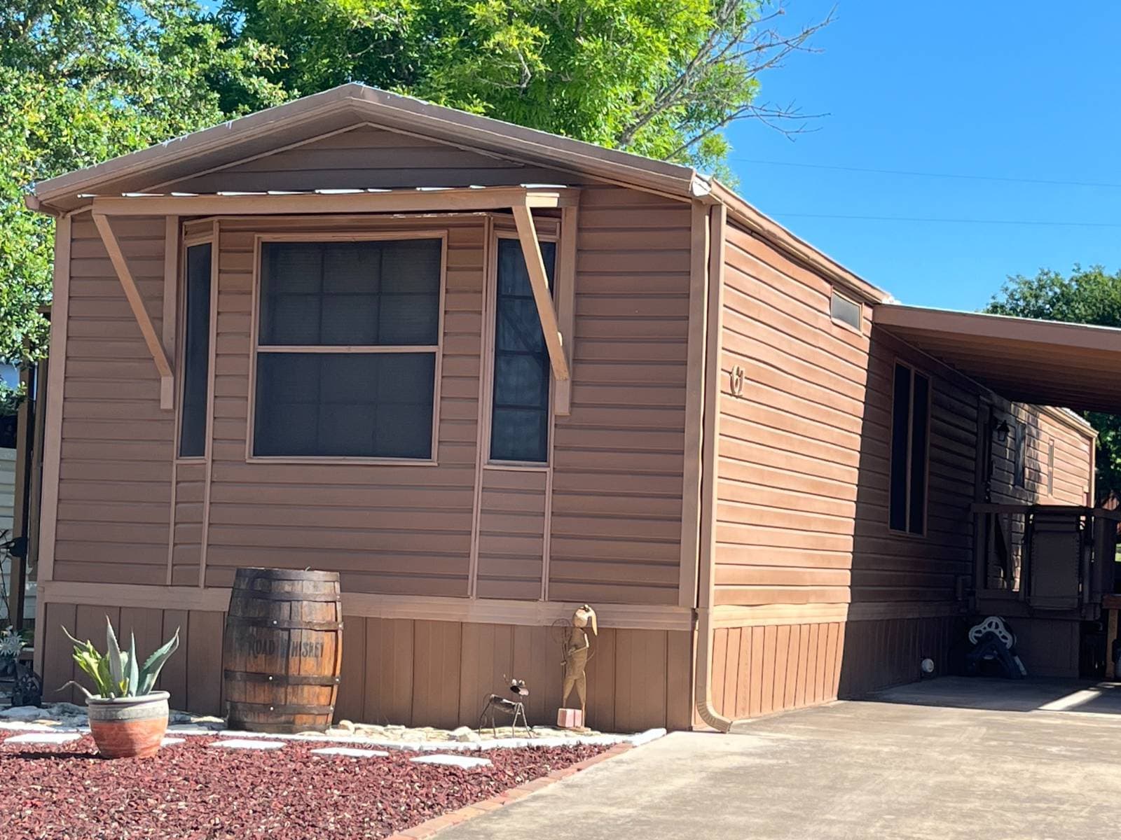 Wonderful 2 BR/2 BA