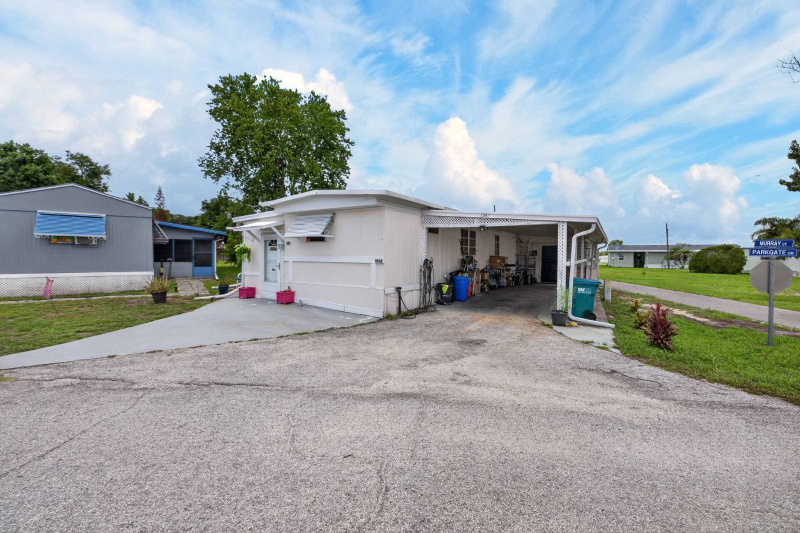 Manufactured home in Kissimmee, FL 34746