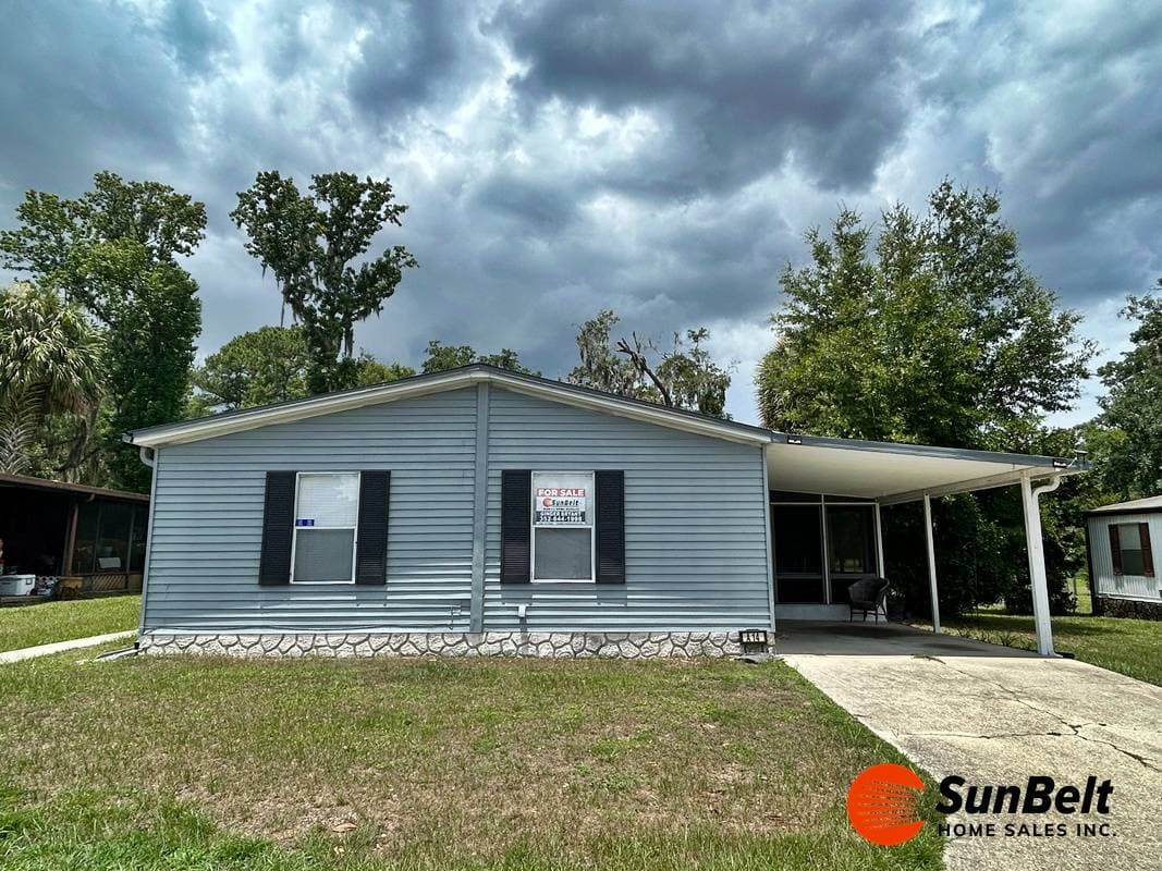 Manufactured home in Ocala, FL 34480
