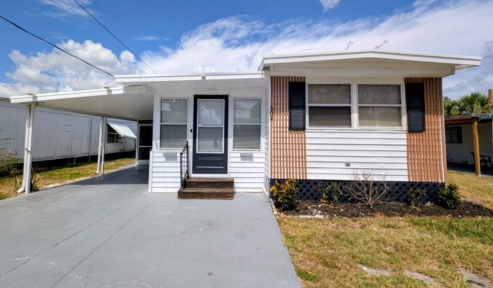 Manufactured home in Ruskin, FL 33570