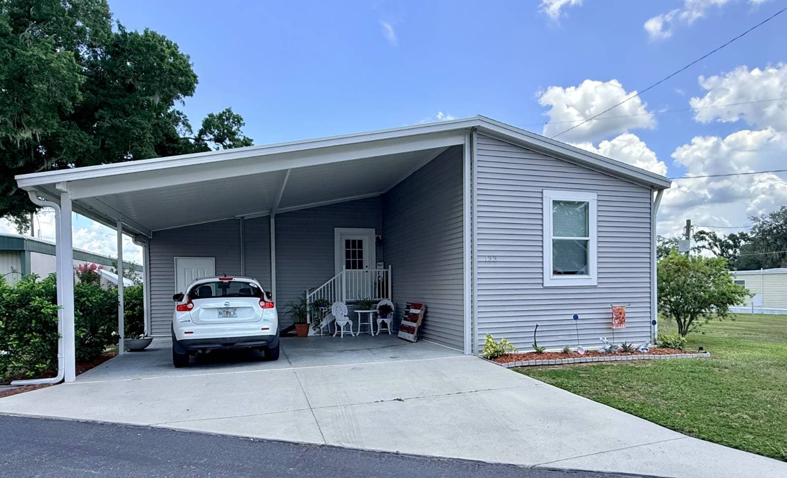 Manufactured home in Valrico, FL 33594