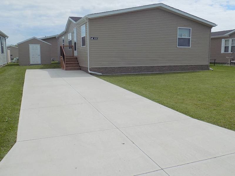 Manufactured home in Carleton, MI 48117