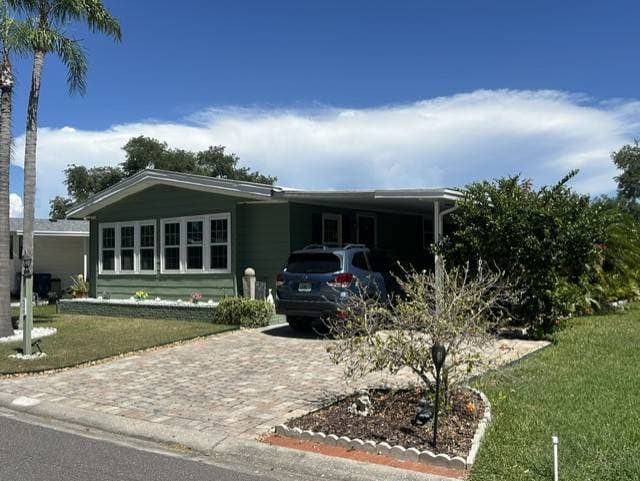 Manufactured home in Palmetto, FL 34221