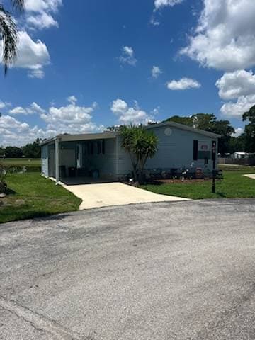 Manufactured home in Auburndale, FL 33823