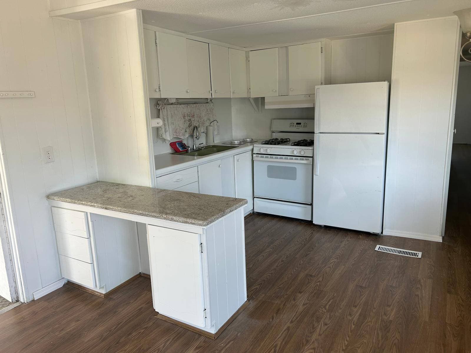 Manufactured home in Mount Dora, FL 32757