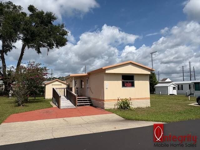 Manufactured home in Belleview, FL 34420