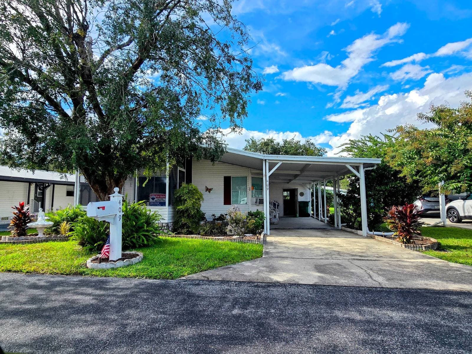 Manufactured home in Wildwood, FL 34785