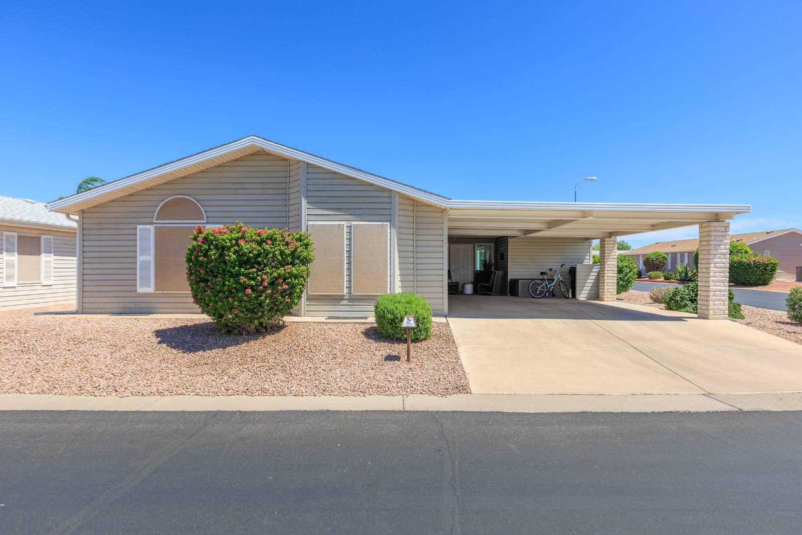Manufactured home in Mesa, AZ 85209