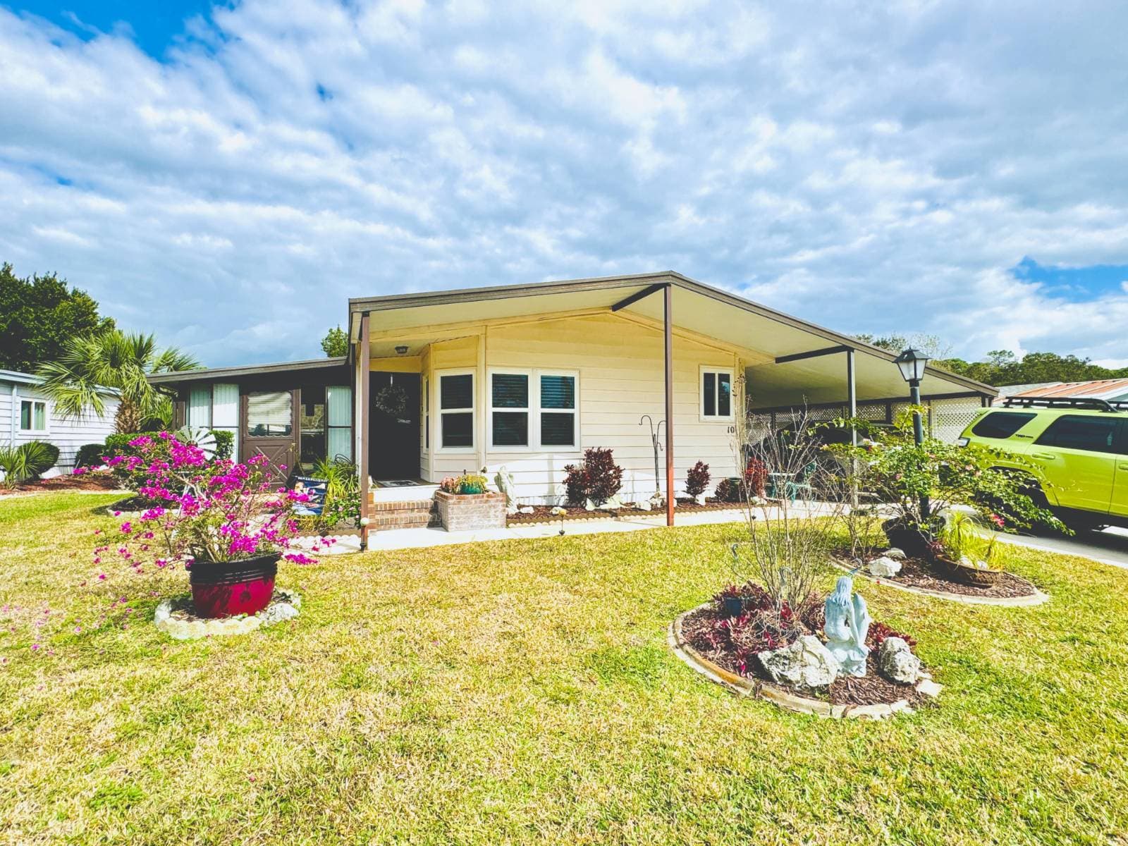 Manufactured home in Ormond Beach, FL 32174