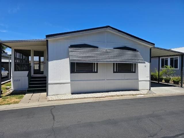 Manufactured home in West Sacramento, CA 95691