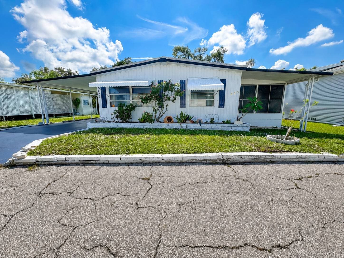 Manufactured home in Ellenton, FL 34222
