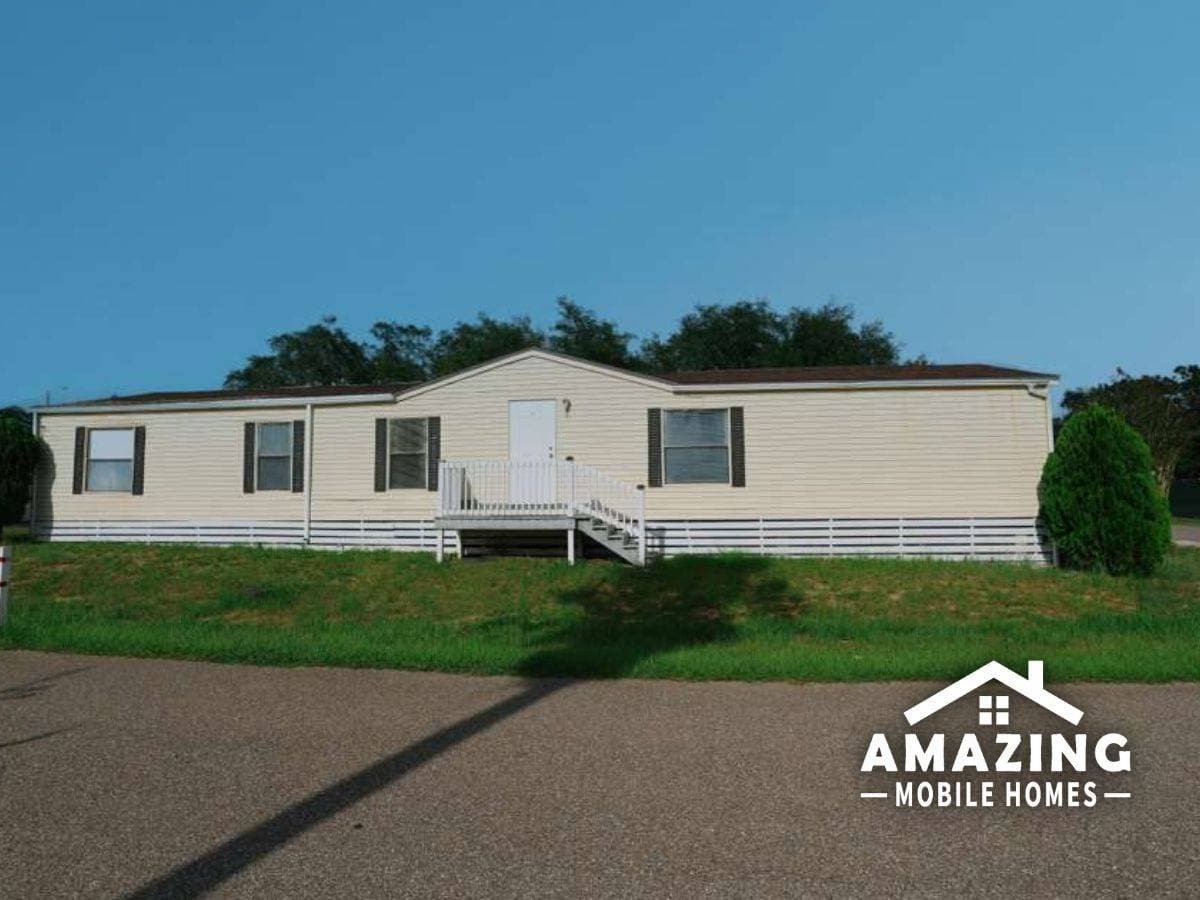 Manufactured home in Clermont, FL 34711
