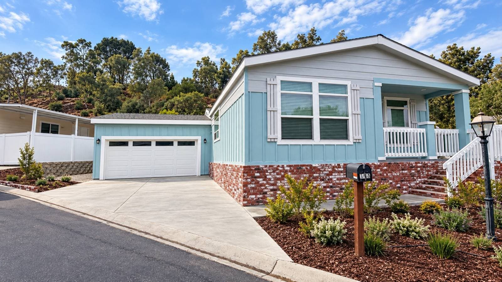 Manufactured home in Calabasas, CA 91302