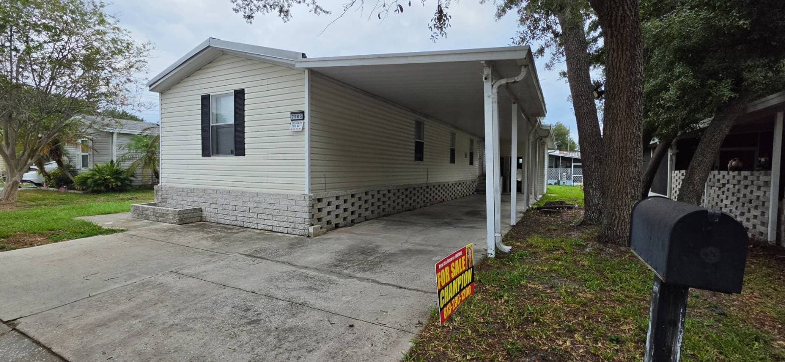 Manufactured home in Riverview, FL 33578