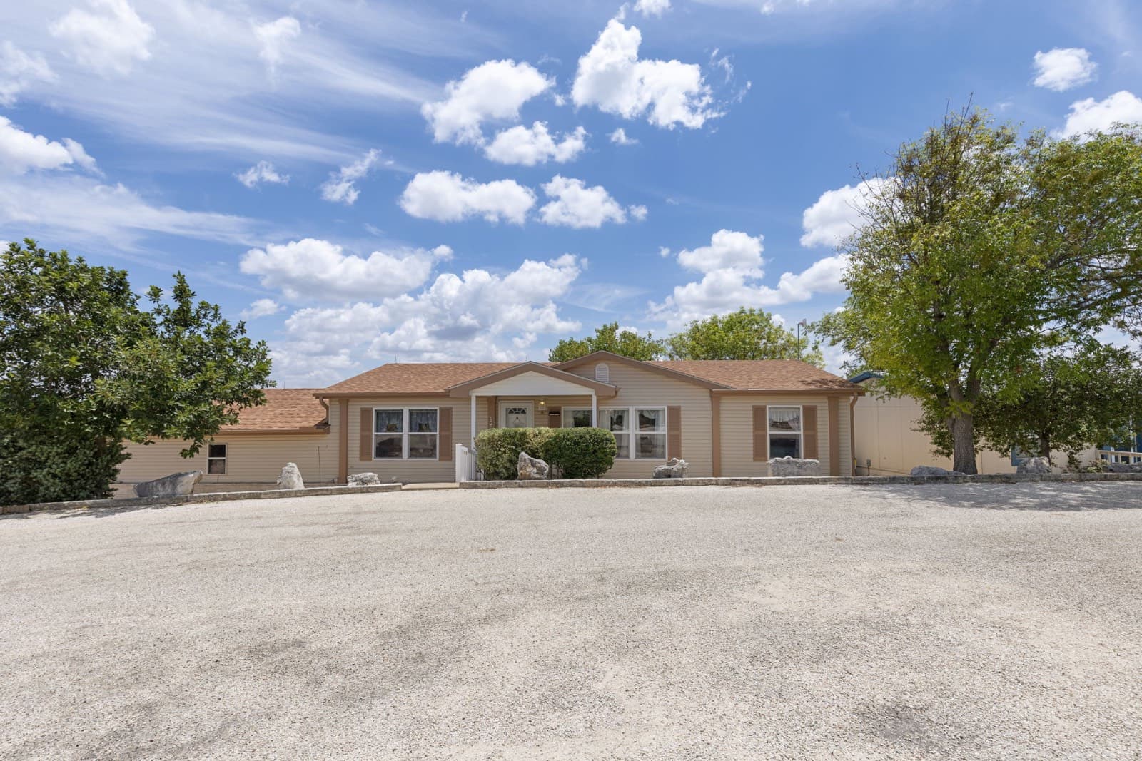 Manufactured home in Fredericksburg, TX 78624
