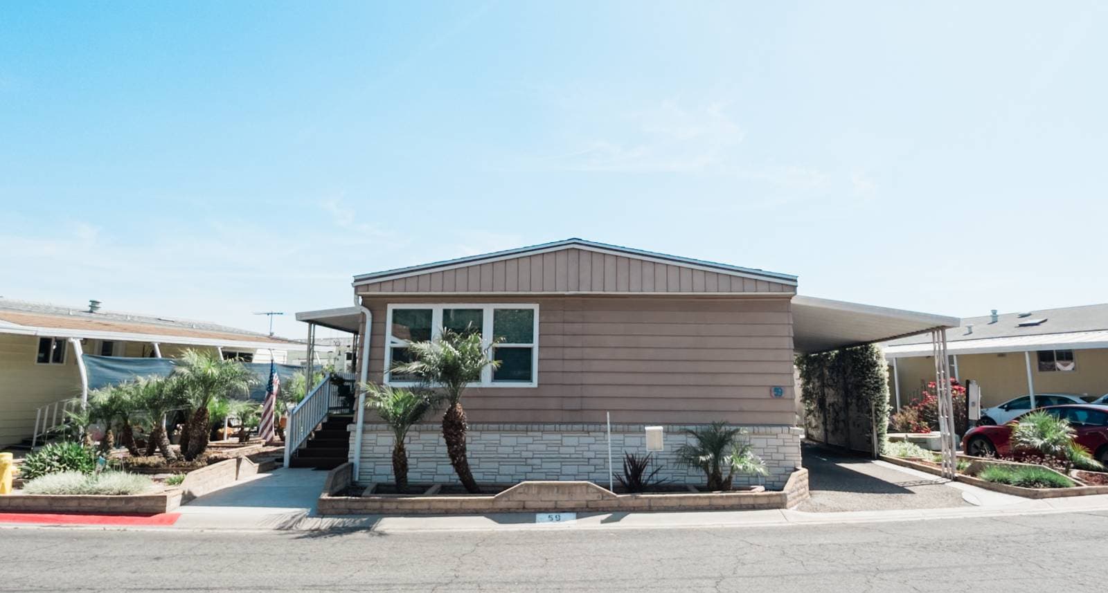 Manufactured home in Huntington Beach, CA 92646
