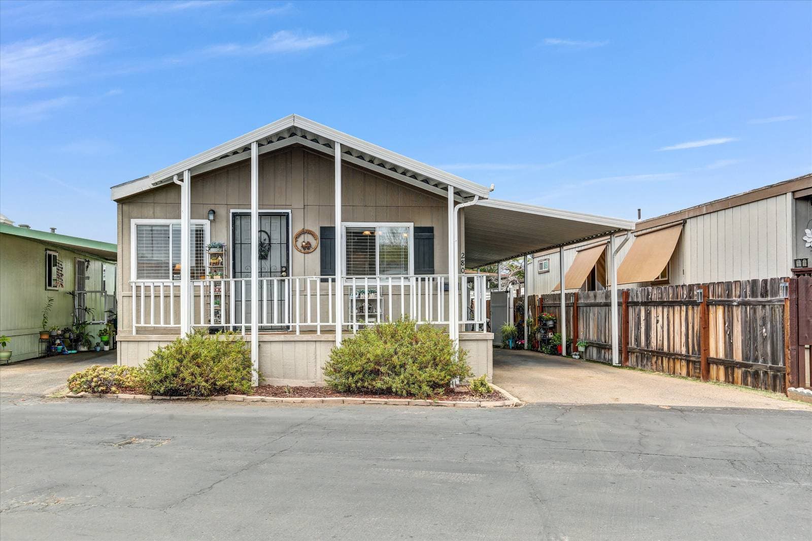 Manufactured home in San Diego, CA 92117