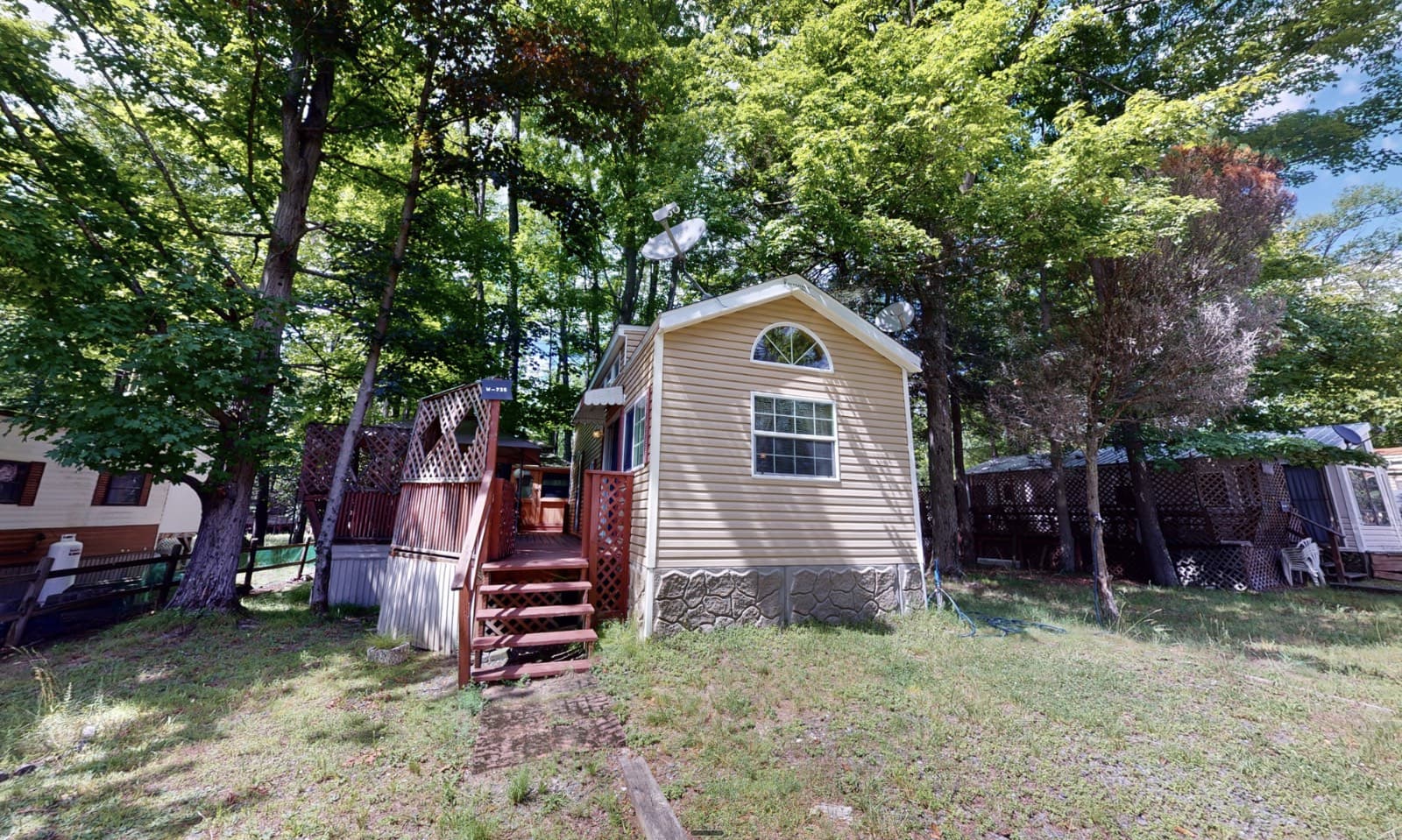Manufactured home in Gouldsboro, PA 18424