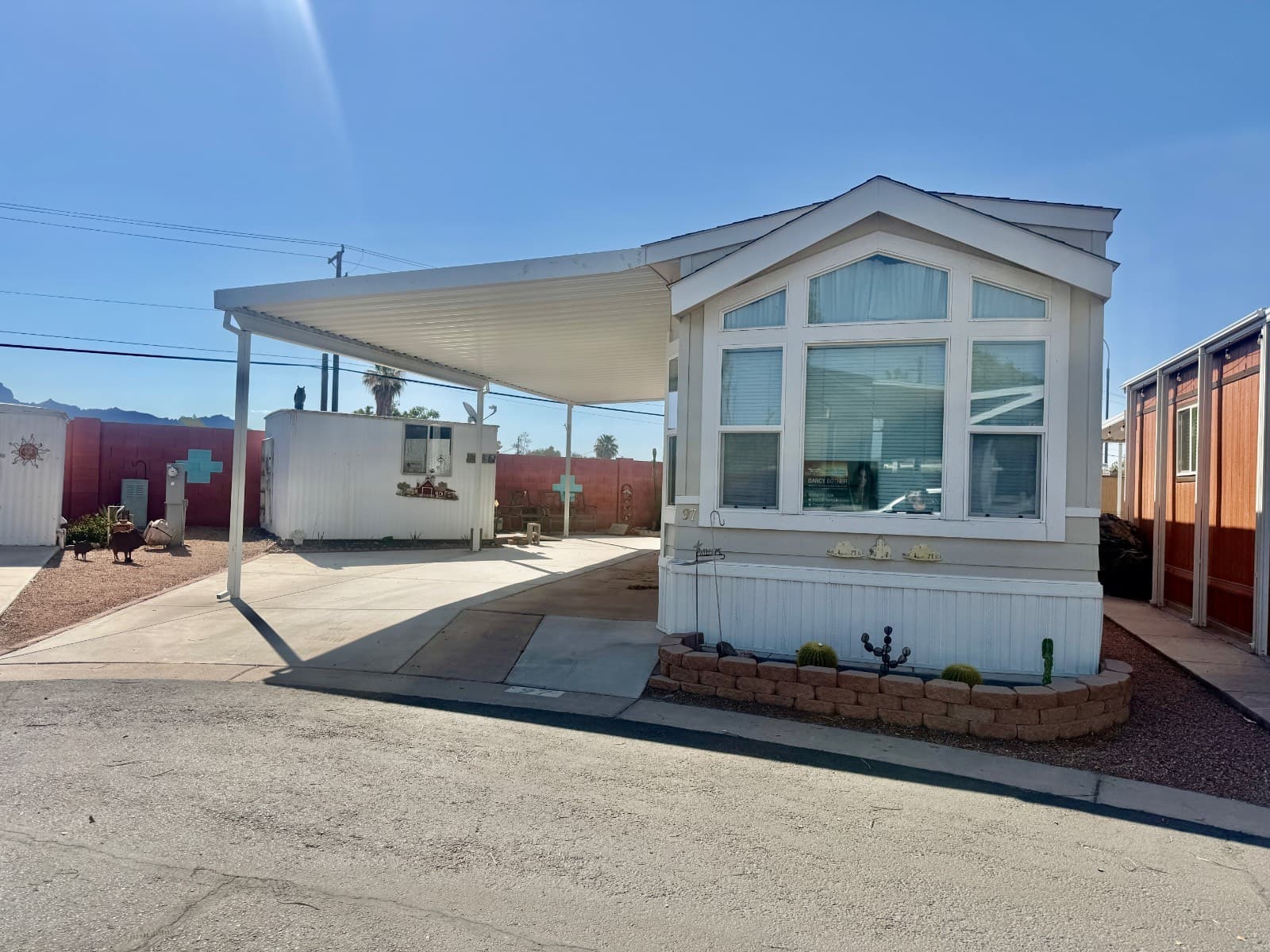 Manufactured home in Apache Junction, AZ 85120
