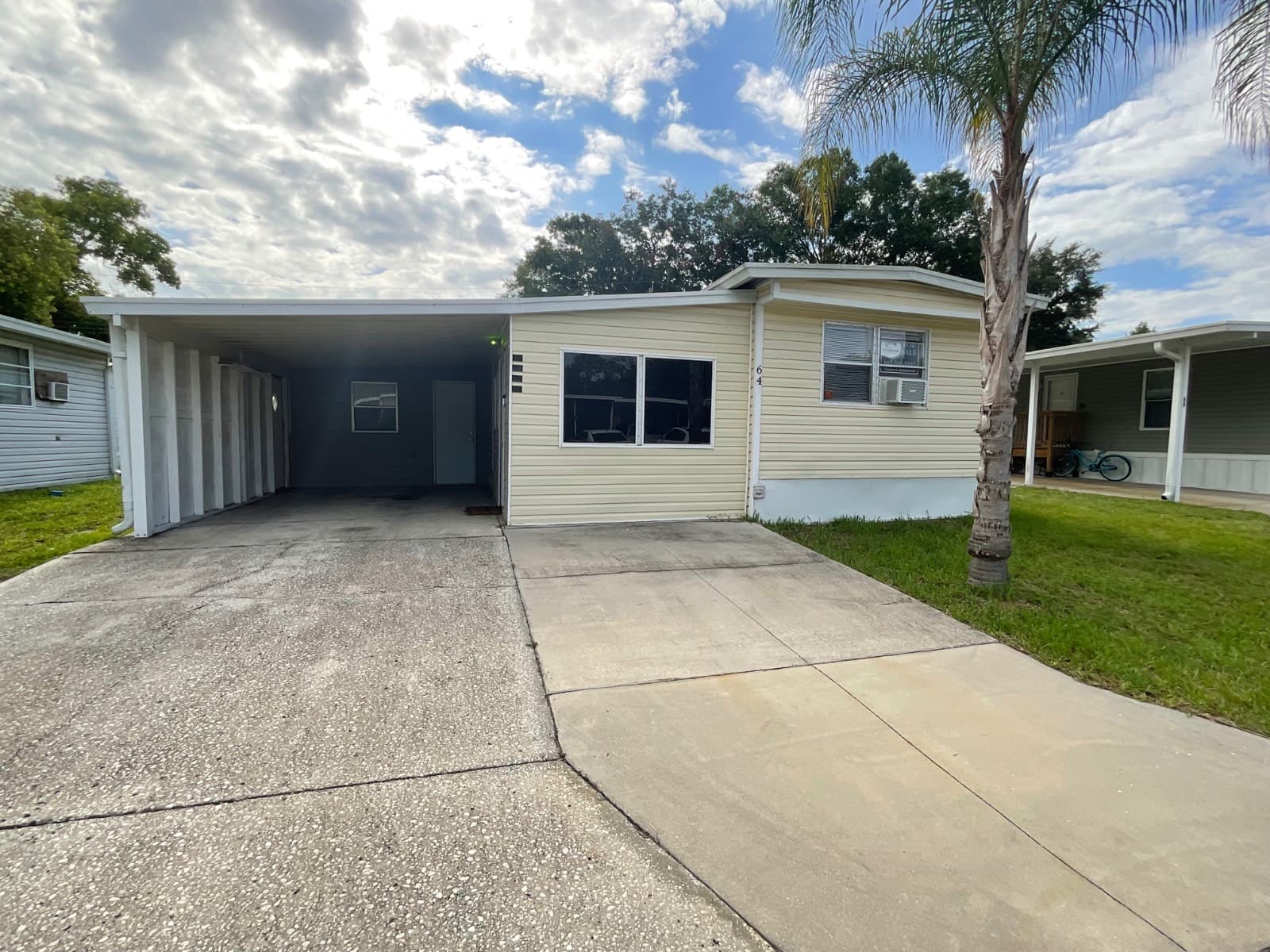 Manufactured home in Lakeland, FL 33810