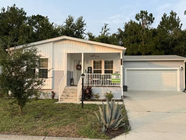 Manufactured home in Elkton, FL 32033