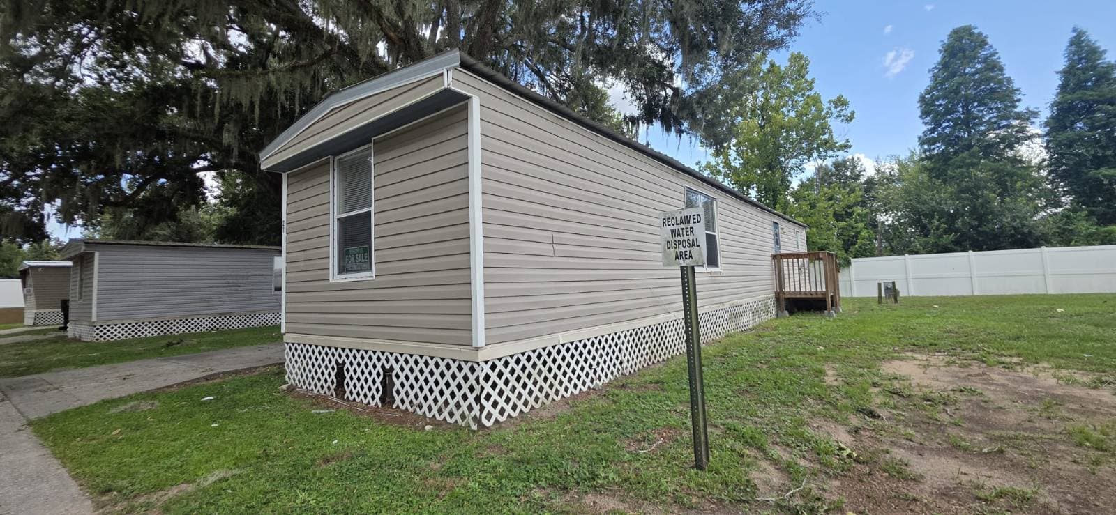 Manufactured home in Valrico, FL 33594