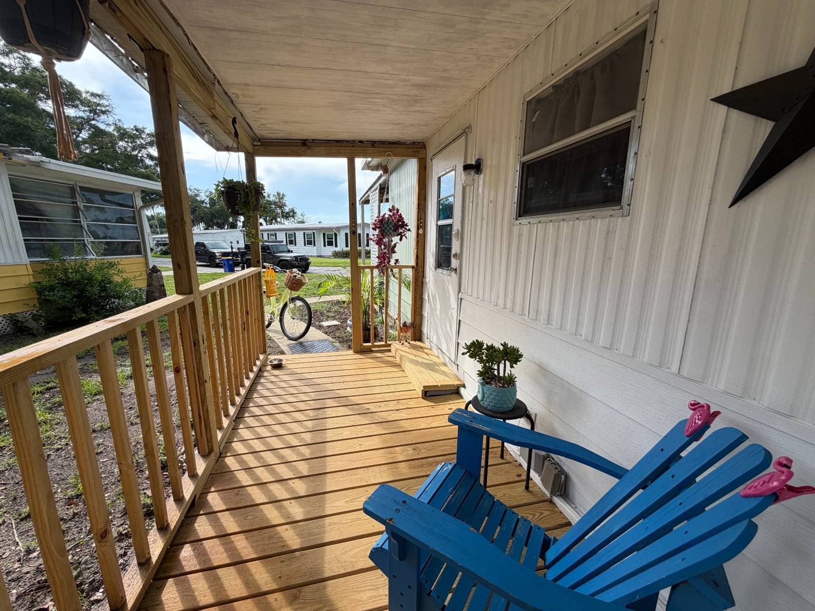 Manufactured home in Edgewater, FL 32132