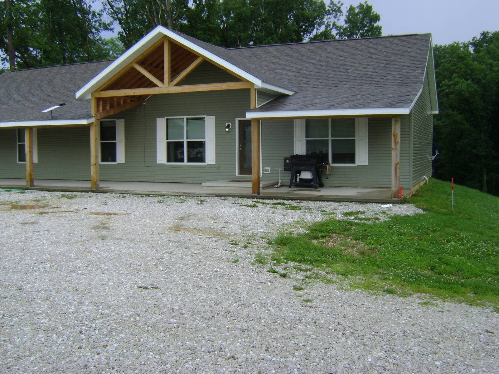 Manufactured home in Roodhouse, IL 62082
