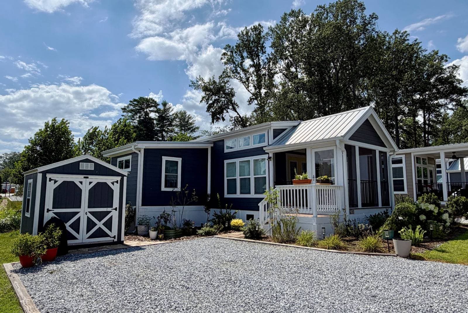 Manufactured home in Flat Rock, NC 28731